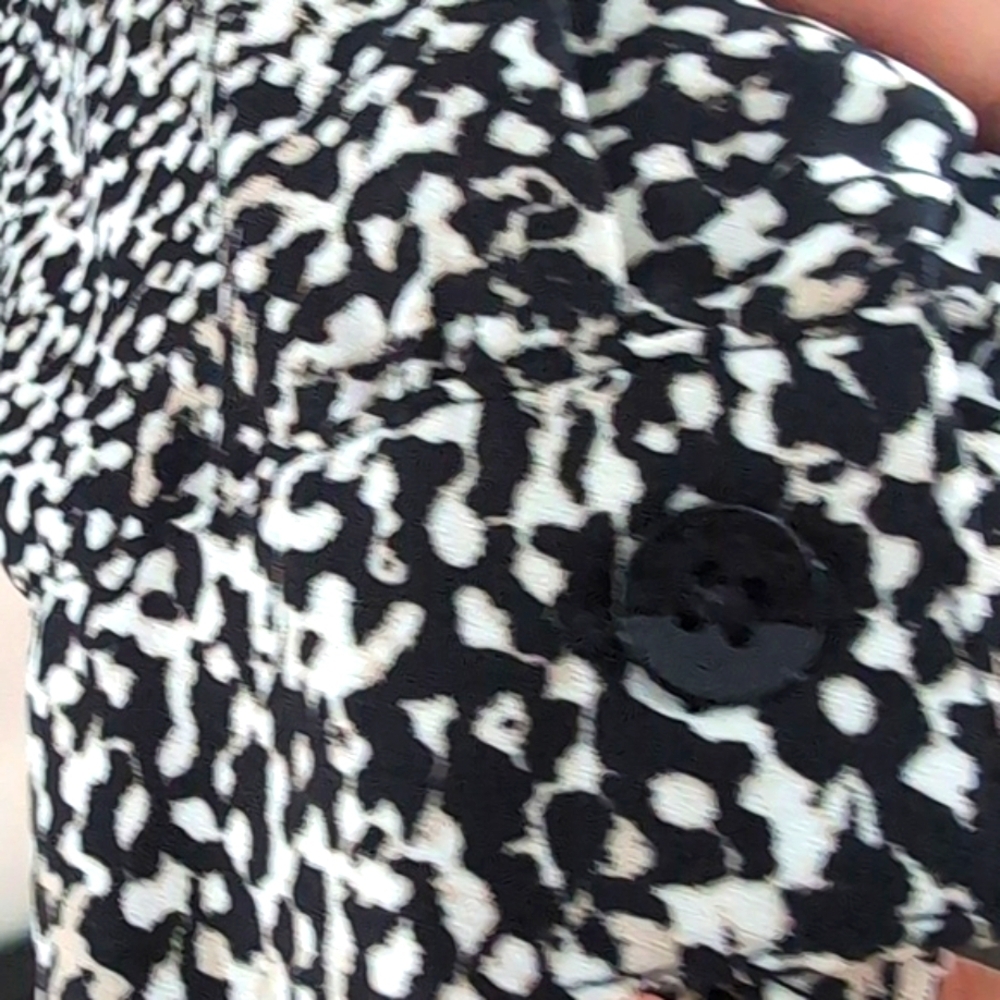 Chico's Size 2 Large 12 Black & White Oversized Button Down Shirt Long Sleeve - Picture 7 of 13
